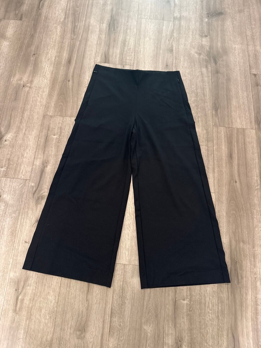 Chico's So Slimming 180 Juliet Wide-Leg Crop Fashion Black Pants Sz 1